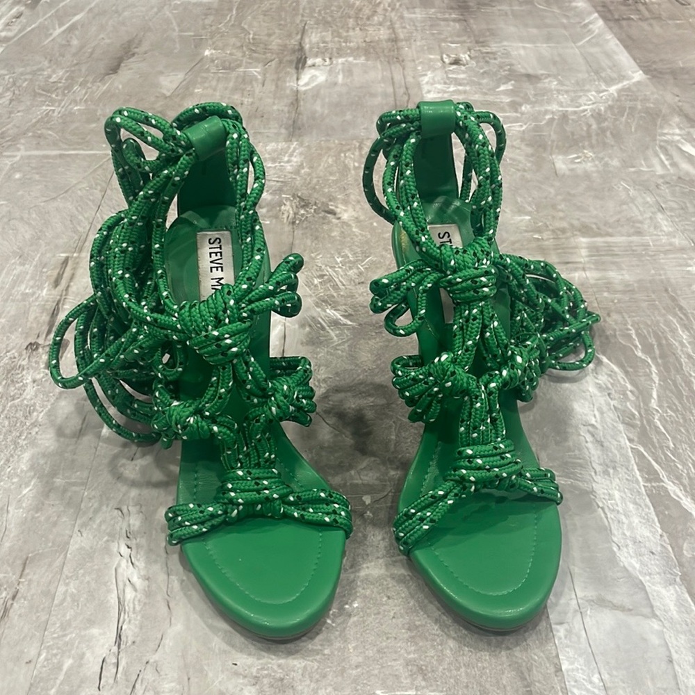 Steve Madden green heels